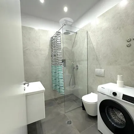 Adara Apartment *